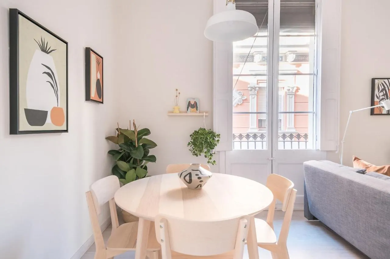 Light, Cozy Terrace And Local Life In Gracia Apartment Barcelona 0*,